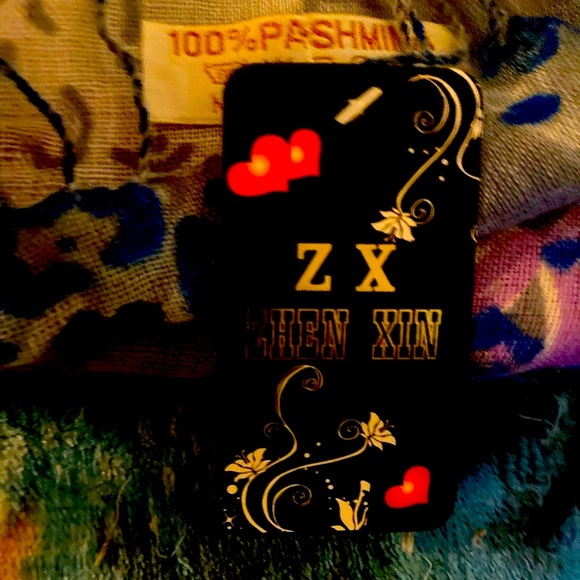 100 % Pashmina Scarf - Picture 5 of 6